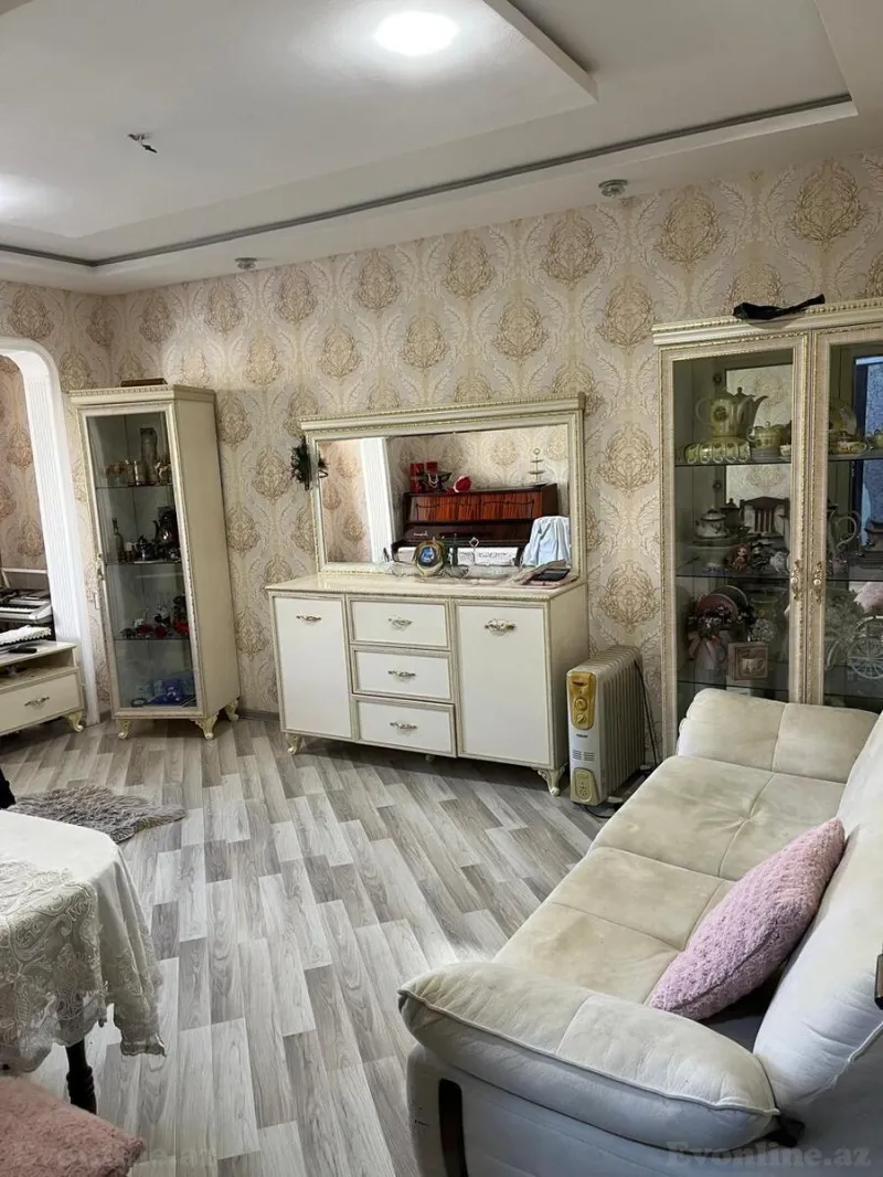 Satılır 3 otaqlı Mənzil Köhnə tikili 74 m² Sumqayıt - şəkil 2