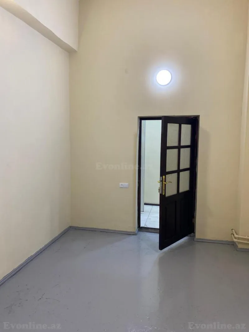 Satılır 9 otaqlı Mənzil Köhnə tikili 93 m² Həzi Aslanov m. - şəkil 3