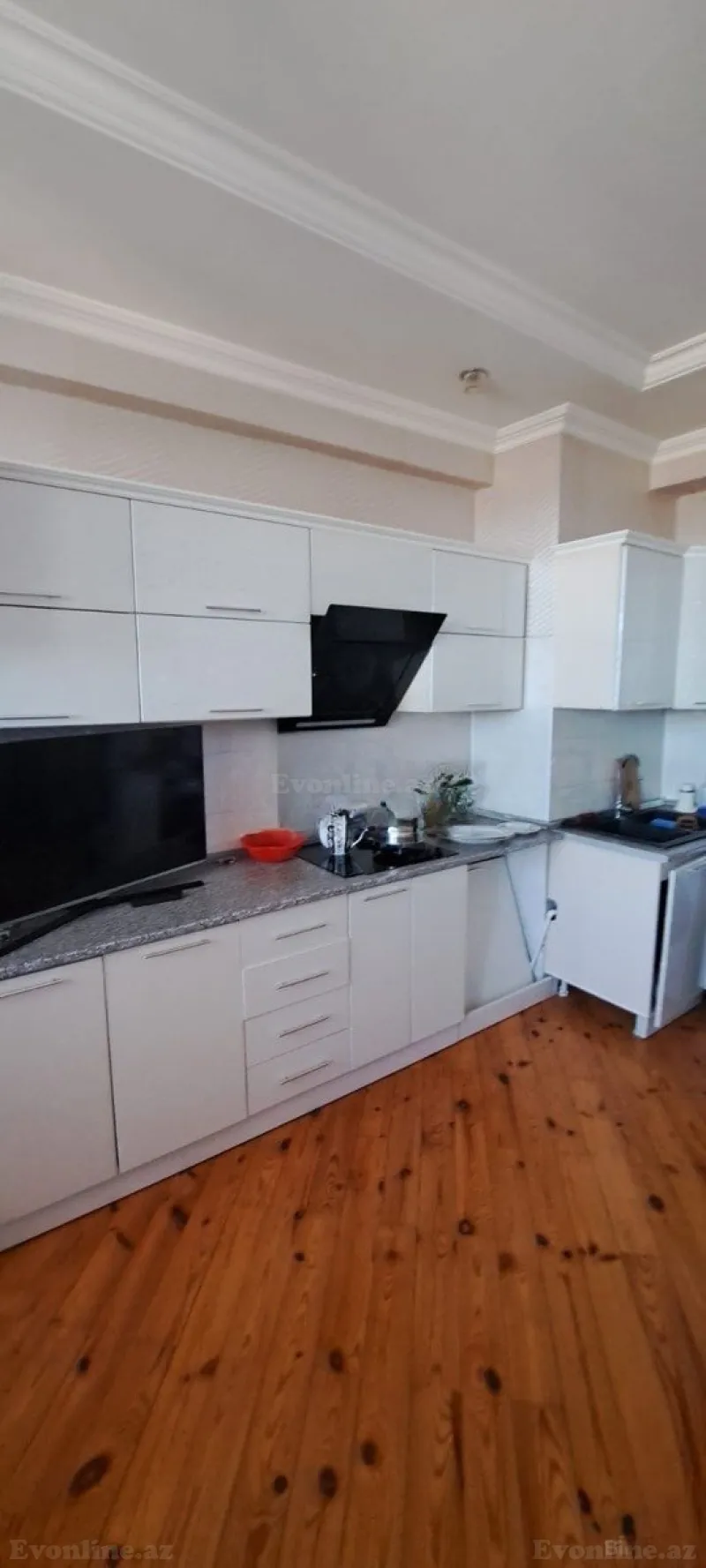 3 otaqlı Mənzil 90 m² Xalqlar Dostluğu m. Kirayə verilir