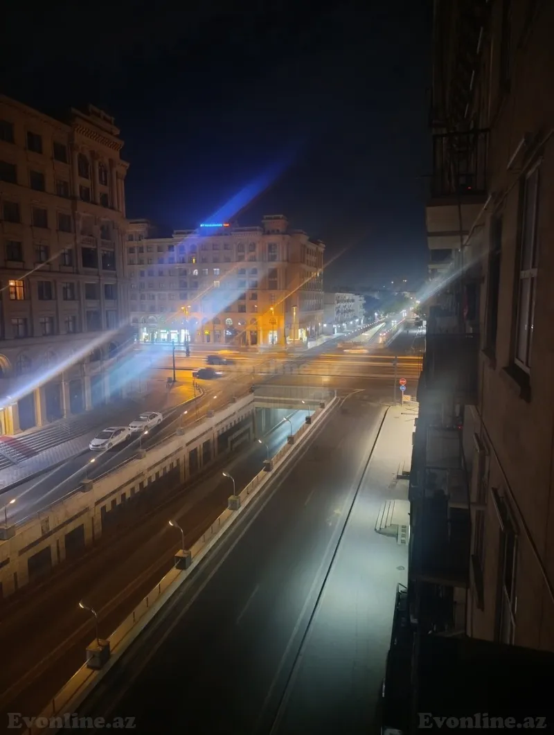 Kirayə verilir 4 otaqlı Mənzil Köhnə tikili 100 m² Nəriman Nərimanov m.