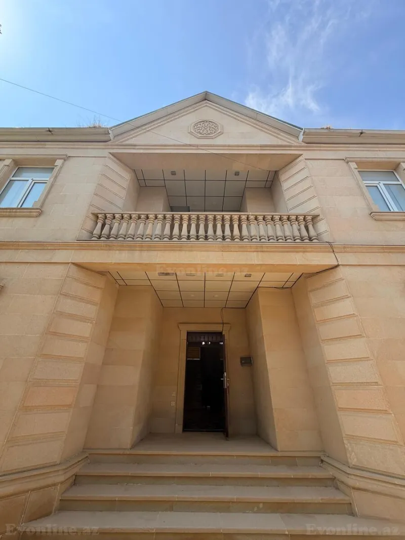 8 otaqlı Həyət evi 280 m² Badamdar Satılır
