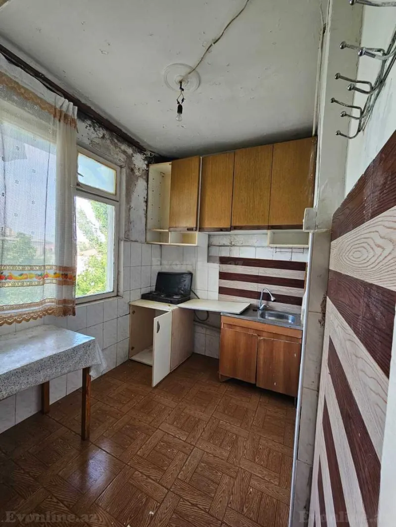 Satılır 2 otaqlı Mənzil Köhnə tikili 70 m² Nəsimi m. - şəkil 6