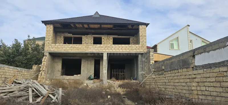 5 otaqlı Həyət evi 260 m² Saray Satılır