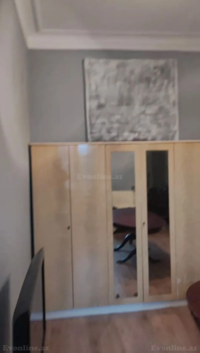 Satılır 3 otaqlı Mənzil Köhnə tikili 90 m² Azadlıq prospekti m. - şəkil 2