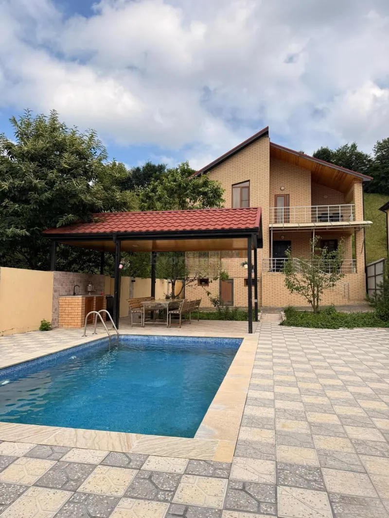 Kirayə verilir 4 otaqlı Həyət evi 200 m² Quba