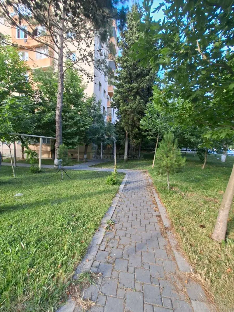 Satılır 2 otaqlı Mənzil Köhnə tikili 55 m² Neftçilər m. - şəkil 3