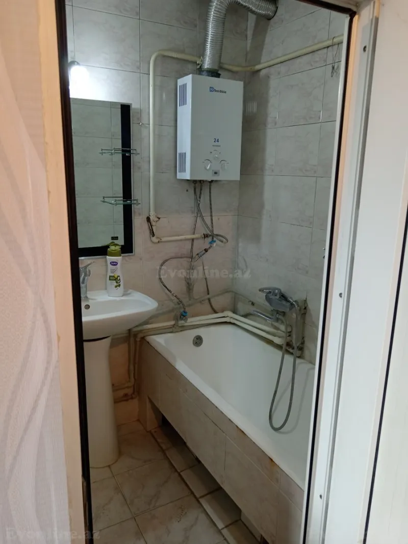 Kirayə verilir 2 otaqlı Mənzil Köhnə tikili 80 m² İnşaatçılar m. - şəkil 7