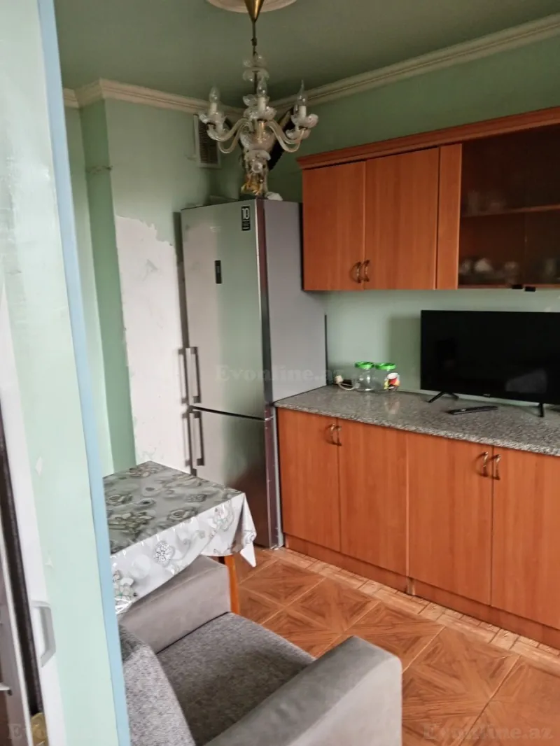 Kirayə verilir 2 otaqlı Mənzil Köhnə tikili 80 m² İnşaatçılar m. - şəkil 10