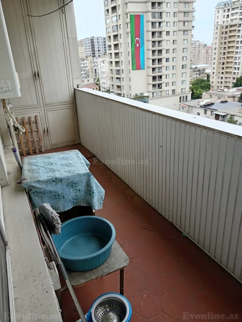Kirayə verilir 2 otaqlı Mənzil Köhnə tikili 80 m² İnşaatçılar m. - şəkil 12