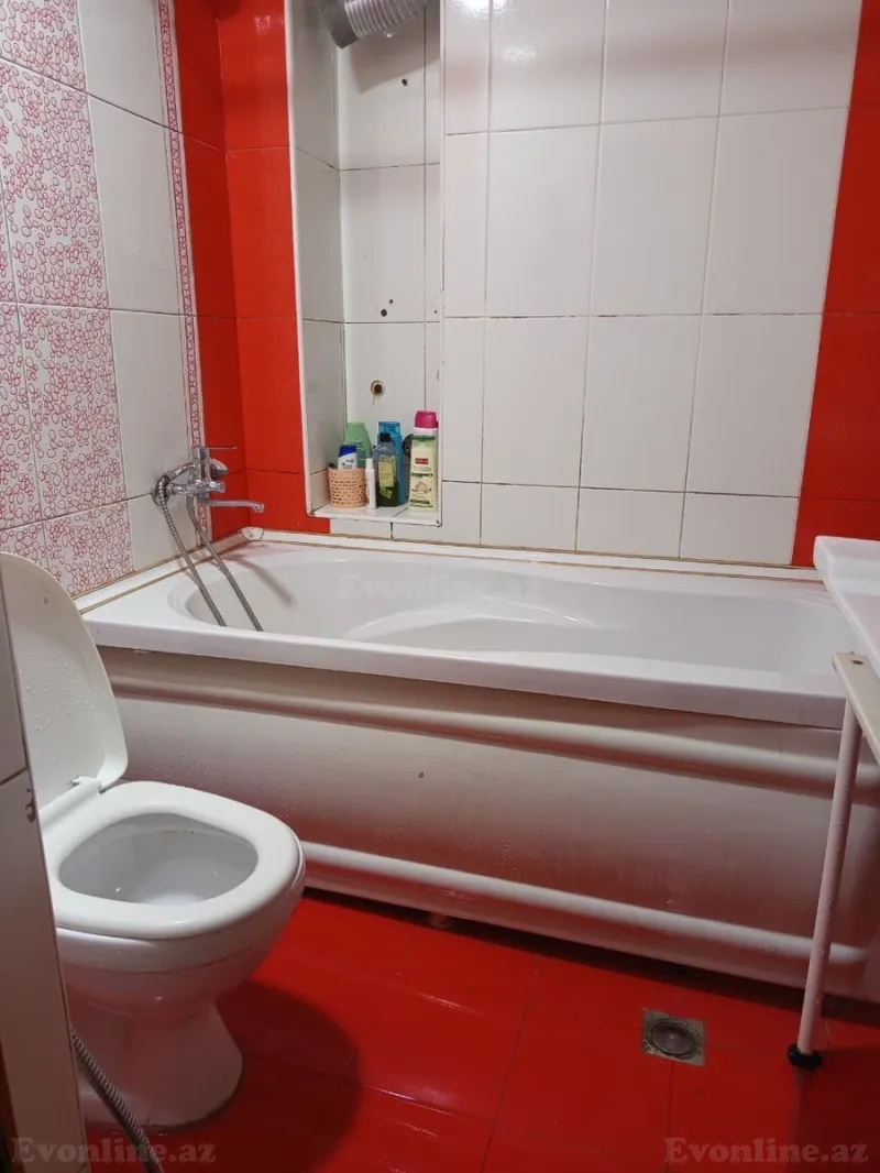Kirayə verilir 3 otaqlı Mənzil Köhnə tikili 75 m² Qara Qarayev m. - şəkil 9