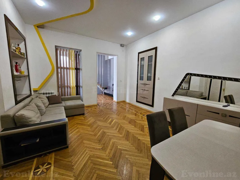 Satılır 4 otaqlı Həyət evi 110 m² Gəncə