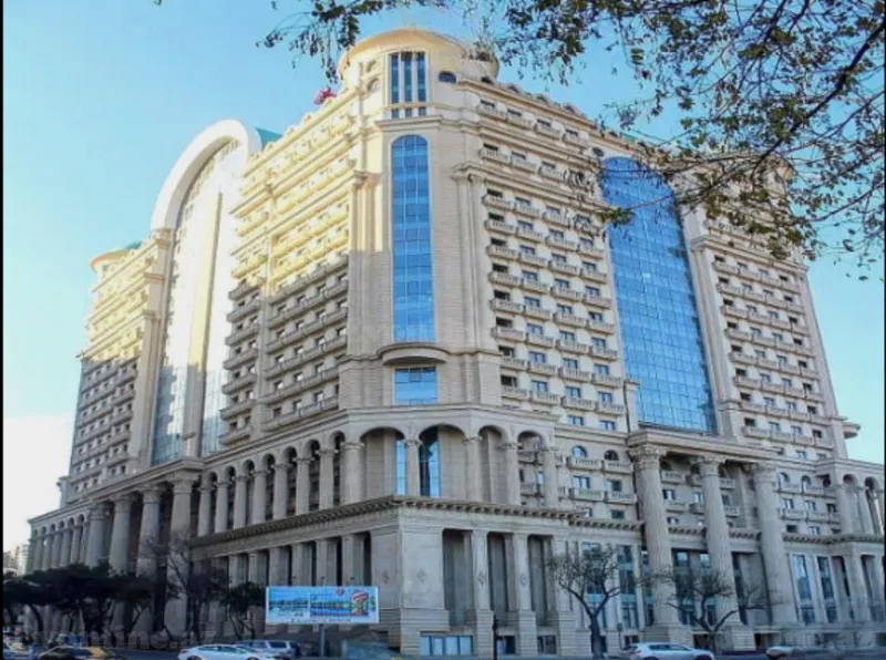 4 otaqlı Mənzil 180 m² Elmlər Akademiyası m. Kirayə verilir