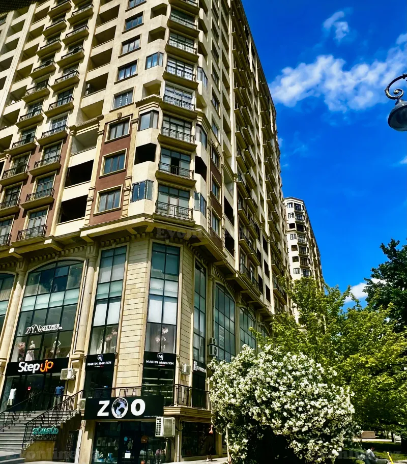 Satılır 3 otaqlı Mənzil Yeni tikili 155 m² 28 May m. - şəkil 2