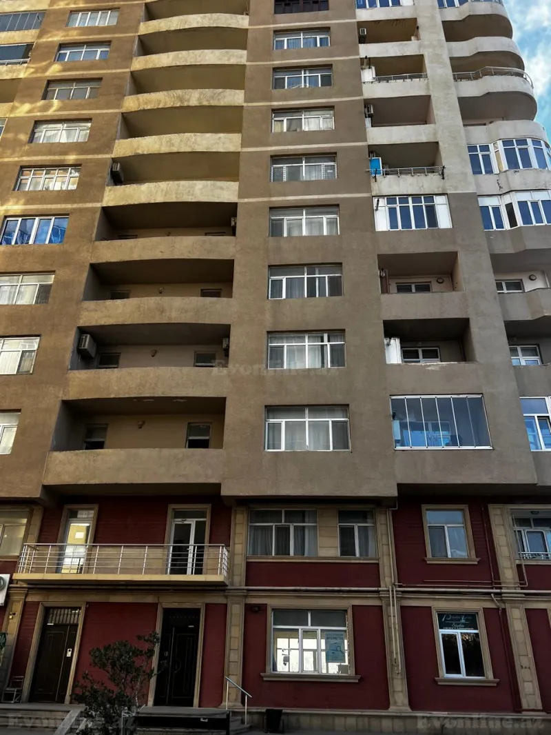 Obyekt 530 m² 8-ci kilometr Satılır
