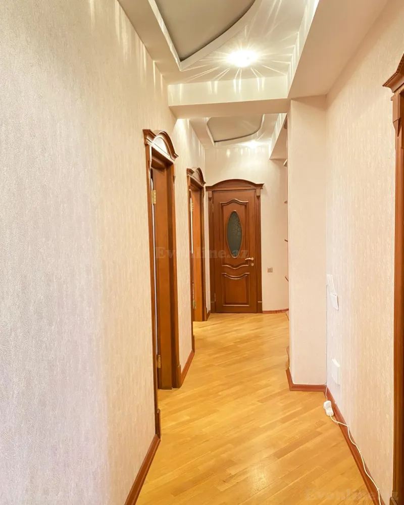Kirayə verilir 3 otaqlı Mənzil Yeni tikili 155 m² 28 May m. - şəkil 10