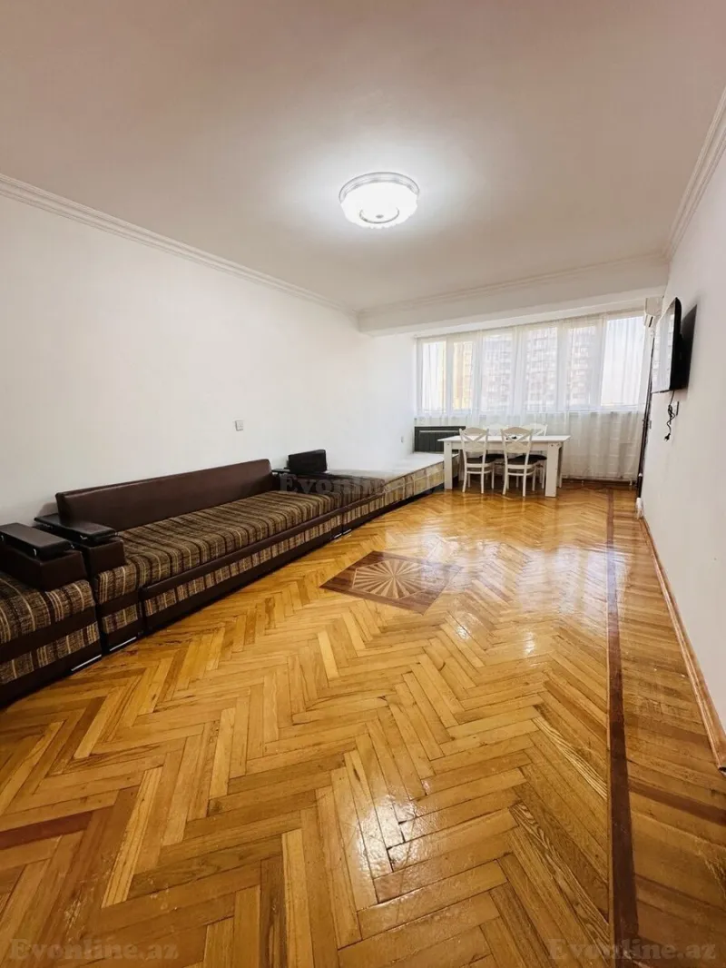 Kirayə verilir 3 otaqlı Mənzil Köhnə tikili 55 m² Elmlər Akademiyası m.