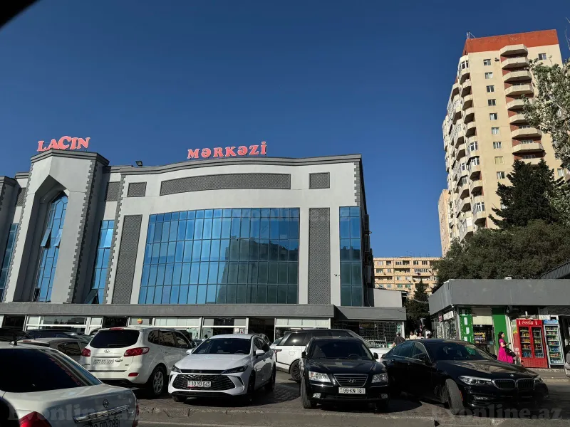 4 otaqlı Mənzil 147 m² Neftçilər m. Satılır