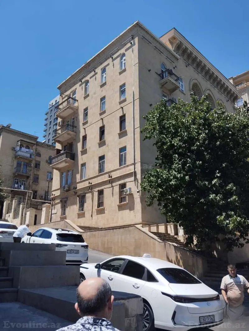 Kirayə verilir 2 otaqlı Mənzil Köhnə tikili 45 m² Bayıl