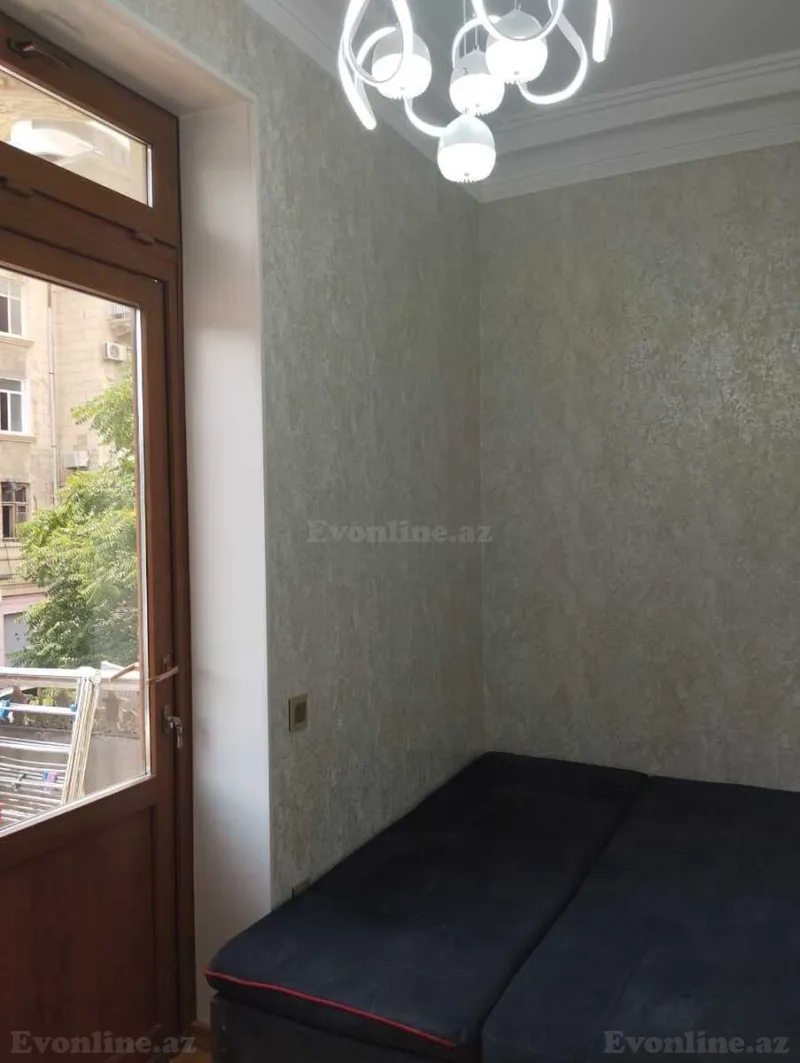 Kirayə verilir 2 otaqlı Mənzil Köhnə tikili 45 m² Bayıl - şəkil 3