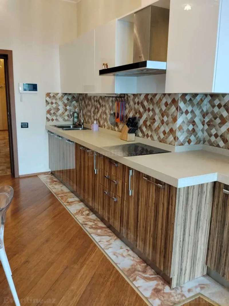 Kirayə verilir 4 otaqlı Mənzil Yeni tikili 220 m² Nizami m. - şəkil 8