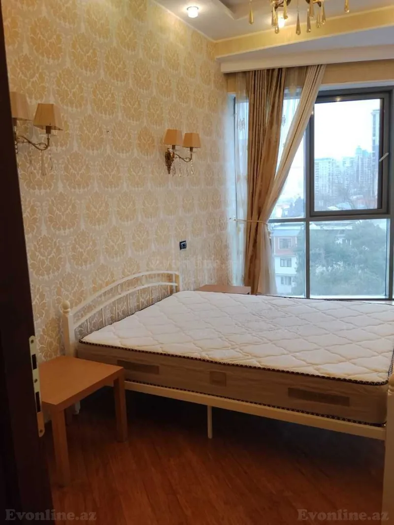 Kirayə verilir 4 otaqlı Mənzil Yeni tikili 220 m² Nizami m. - şəkil 18