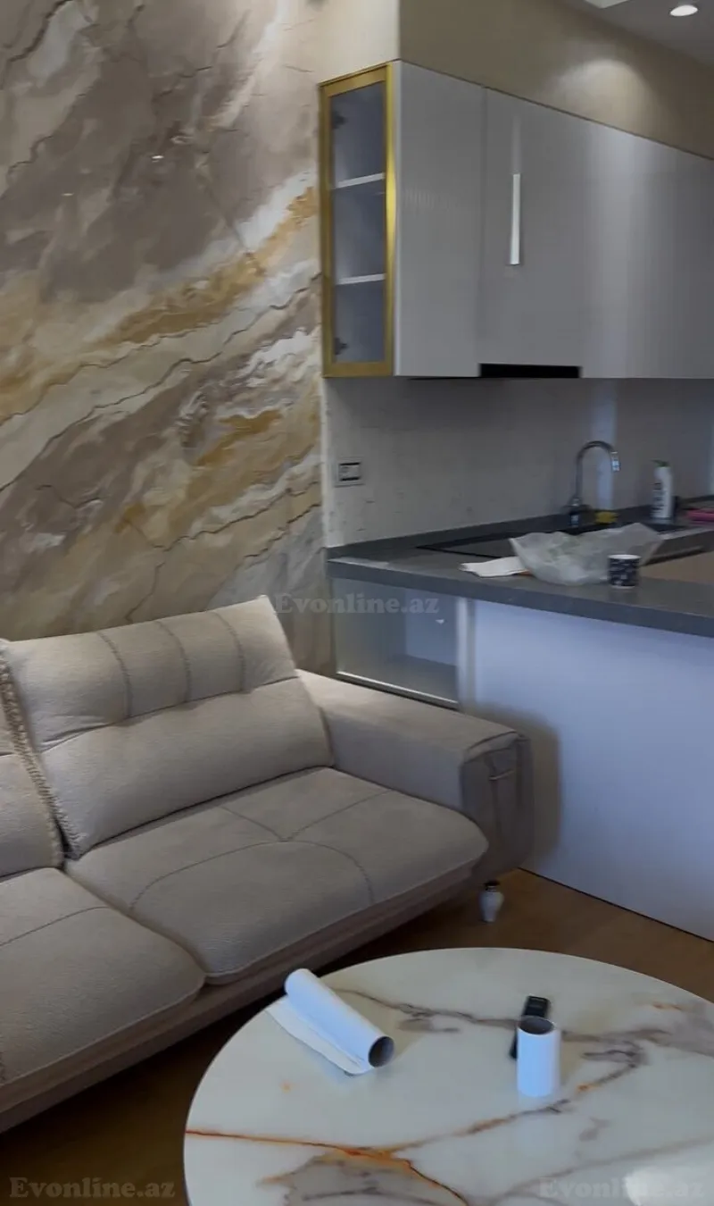 3 otaqlı Mənzil 105 m² Nərimanov r. Kirayə verilir