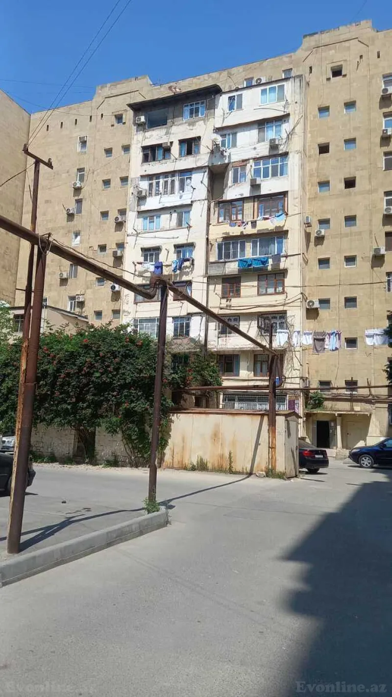 2 otaqlı Mənzil 38 m² Elmlər Akademiyası m. Satılır