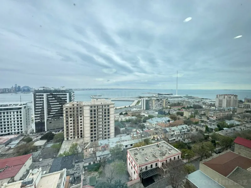 Kirayə verilir 2 otaqlı Mənzil Köhnə tikili 100 m² Səbail r. - şəkil 2
