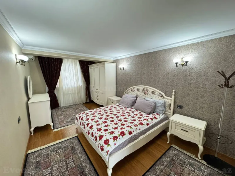 Kirayə verilir 2 otaqlı Mənzil Köhnə tikili 100 m² Səbail r. - şəkil 7