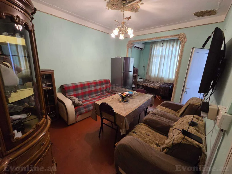 Kirayə verilir 2 otaqlı Mənzil Köhnə tikili 45 m² Memar Əcəmi m.