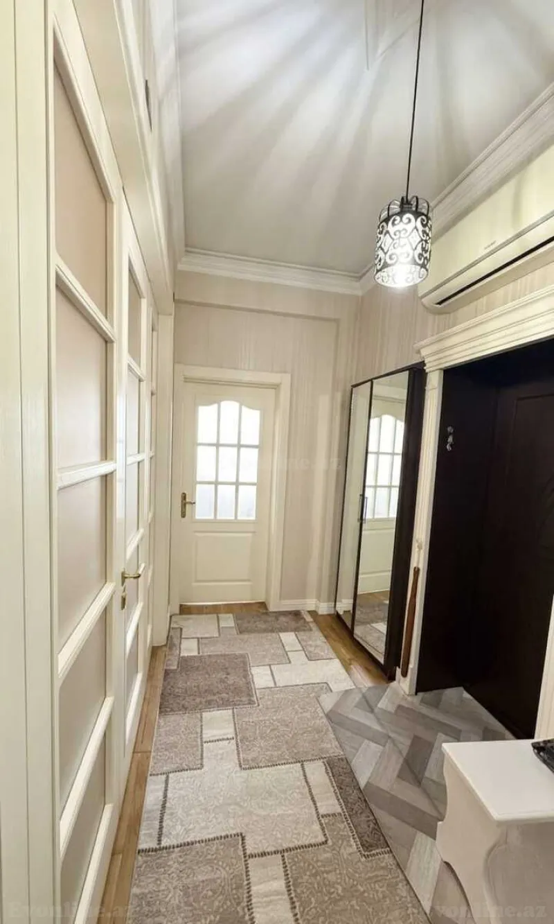 3 otaqlı Mənzil 65 m² Həzi Aslanov m. Satılır