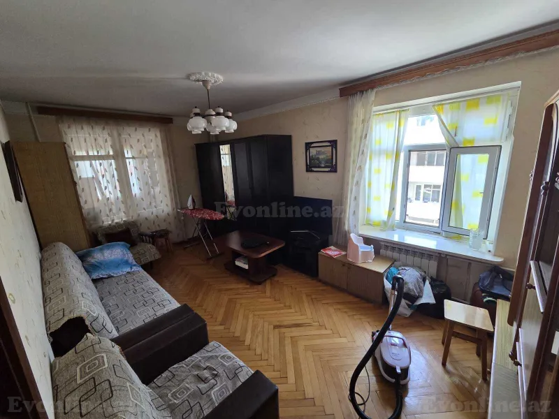 Satılır 2 otaqlı Mənzil Köhnə tikili 60 m² Qara Qarayev m.