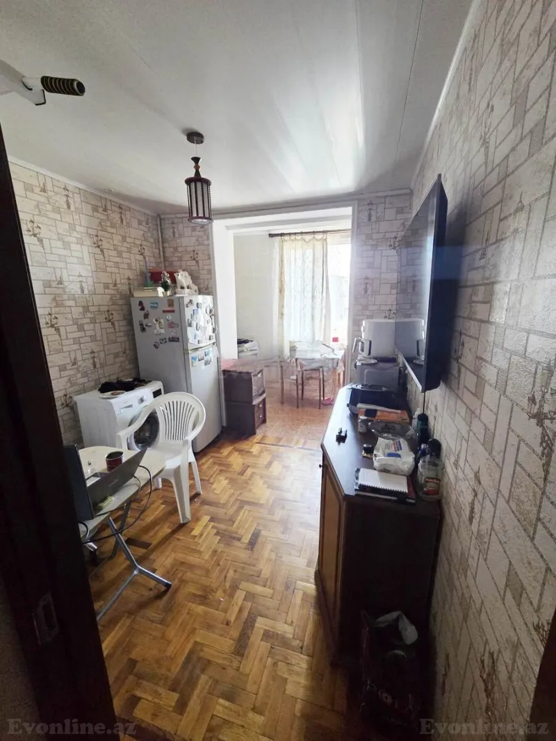 Satılır 2 otaqlı Mənzil Köhnə tikili 60 m² Qara Qarayev m. - şəkil 3
