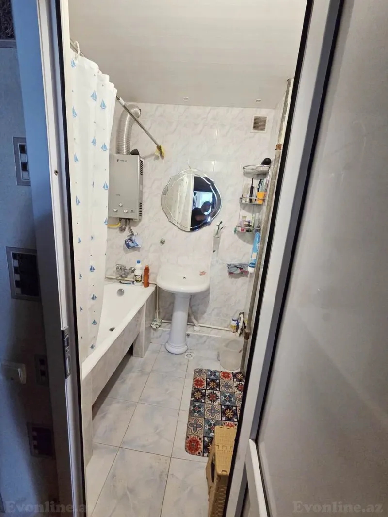 Satılır 2 otaqlı Mənzil Köhnə tikili 60 m² Qara Qarayev m. - şəkil 6