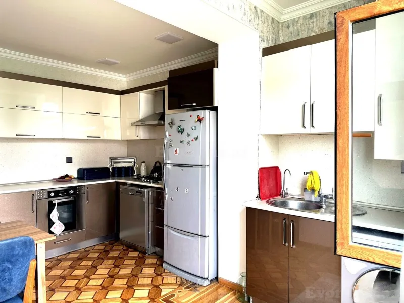 Satılır 3 otaqlı Mənzil Köhnə tikili 80 m² Nəriman Nərimanov m. - şəkil 6