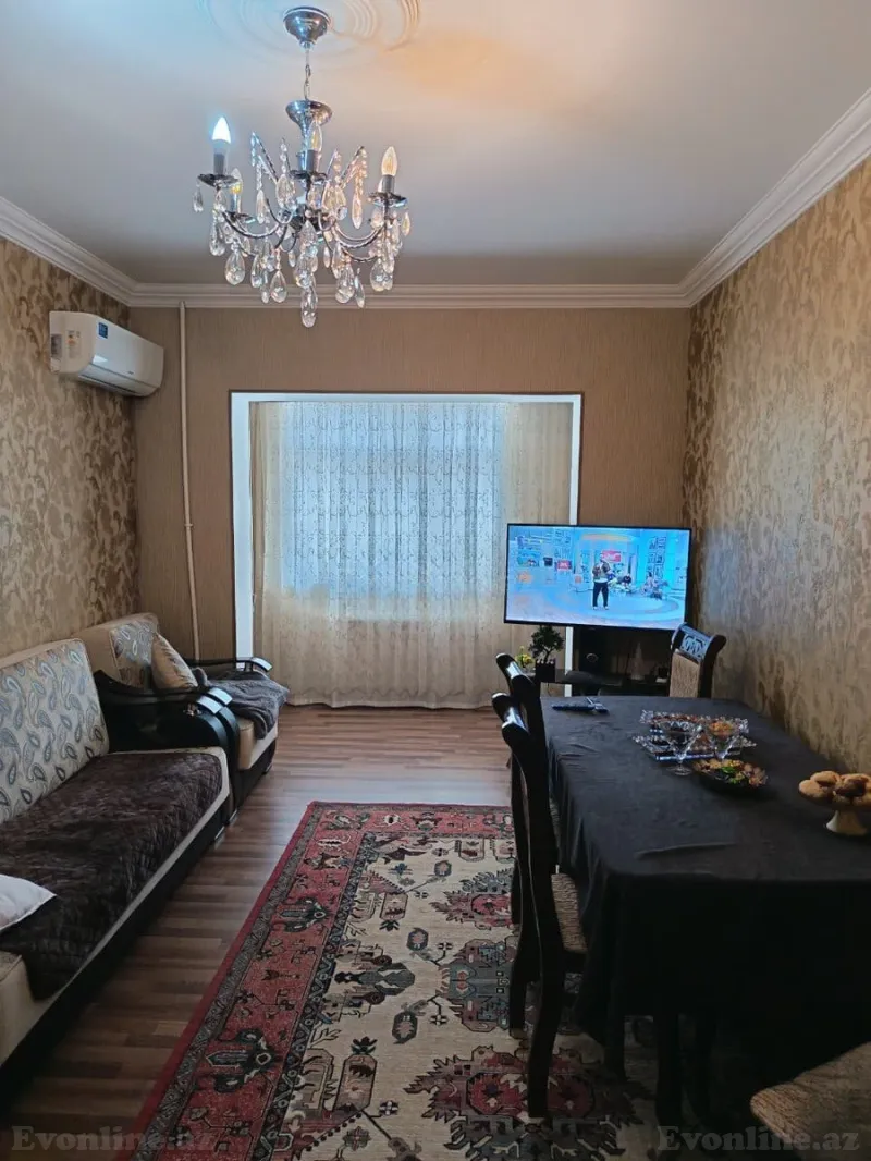3 otaqlı Mənzil 100 m² Neftçilər m. Satılır