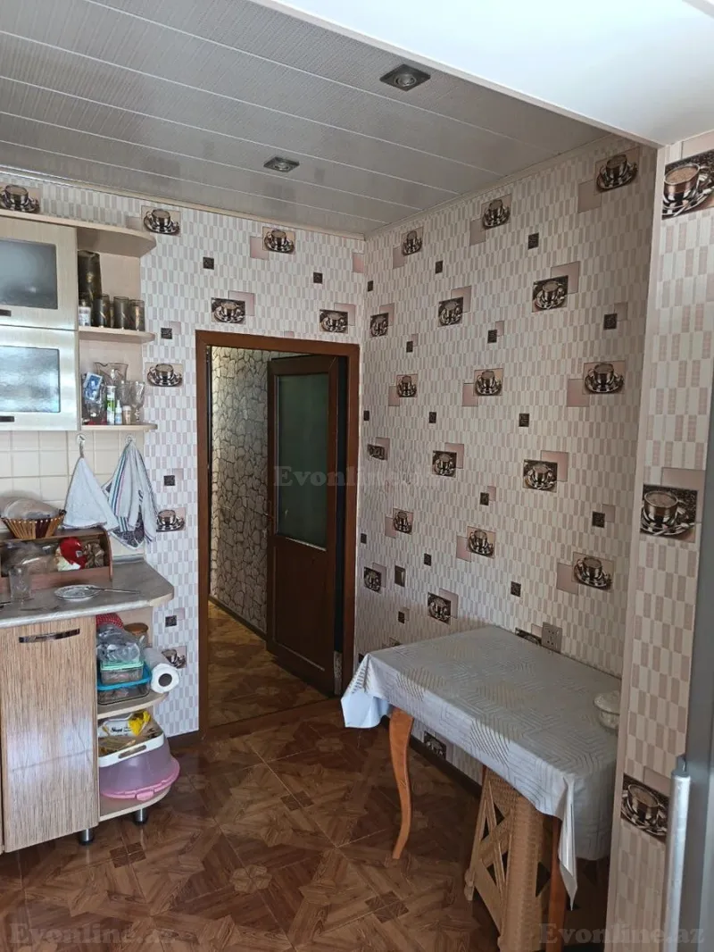 Satılır 3 otaqlı Mənzil Köhnə tikili 100 m² Neftçilər m. - şəkil 13