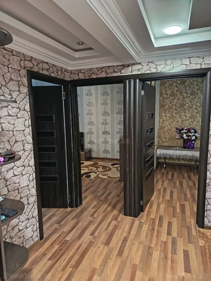 Satılır 3 otaqlı Mənzil Köhnə tikili 100 m² Neftçilər m. - şəkil 15