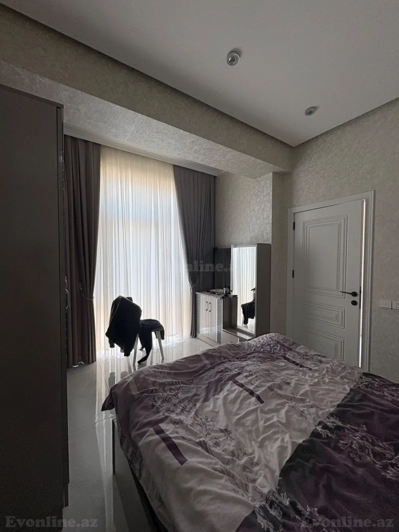 Kirayə verilir 3 otaqlı Mənzil Yeni tikili 117 m² 28 May m. - şəkil 2