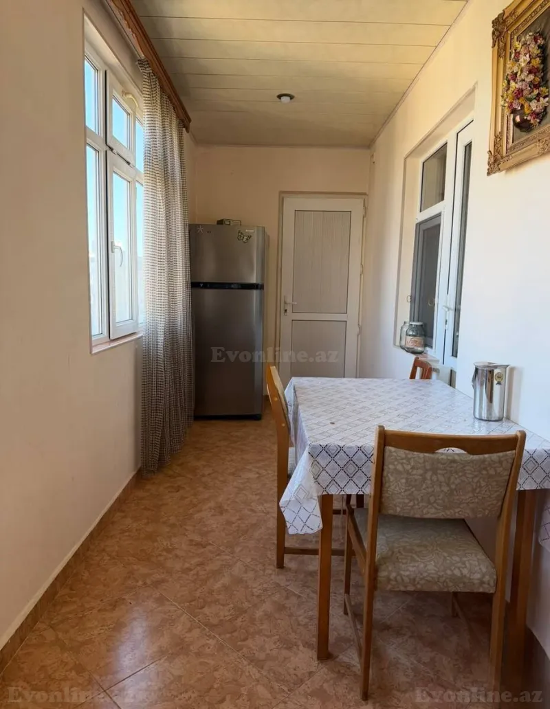 Kirayə verilir 4 otaqlı Mənzil Köhnə tikili 140 m² Xalqlar Dostluğu m. - şəkil 9