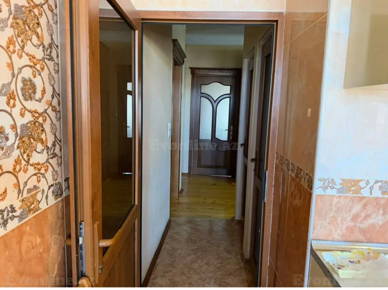 Kirayə verilir 4 otaqlı Mənzil Köhnə tikili 140 m² Xalqlar Dostluğu m. - şəkil 12