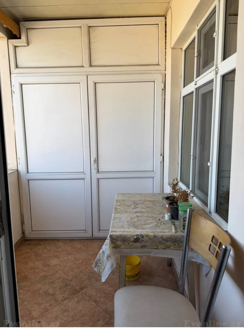 Kirayə verilir 4 otaqlı Mənzil Köhnə tikili 140 m² Xalqlar Dostluğu m. - şəkil 13