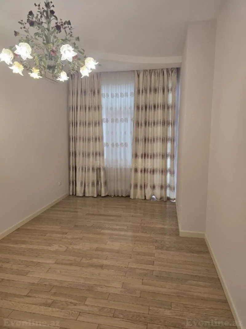 Kirayə verilir 4 otaqlı Mənzil Yeni tikili 200 m² İnşaatçılar m. - şəkil 4