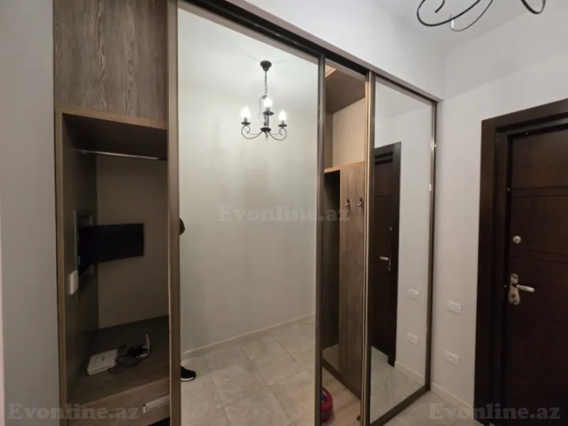 Kirayə verilir 4 otaqlı Mənzil Yeni tikili 200 m² İnşaatçılar m. - şəkil 13