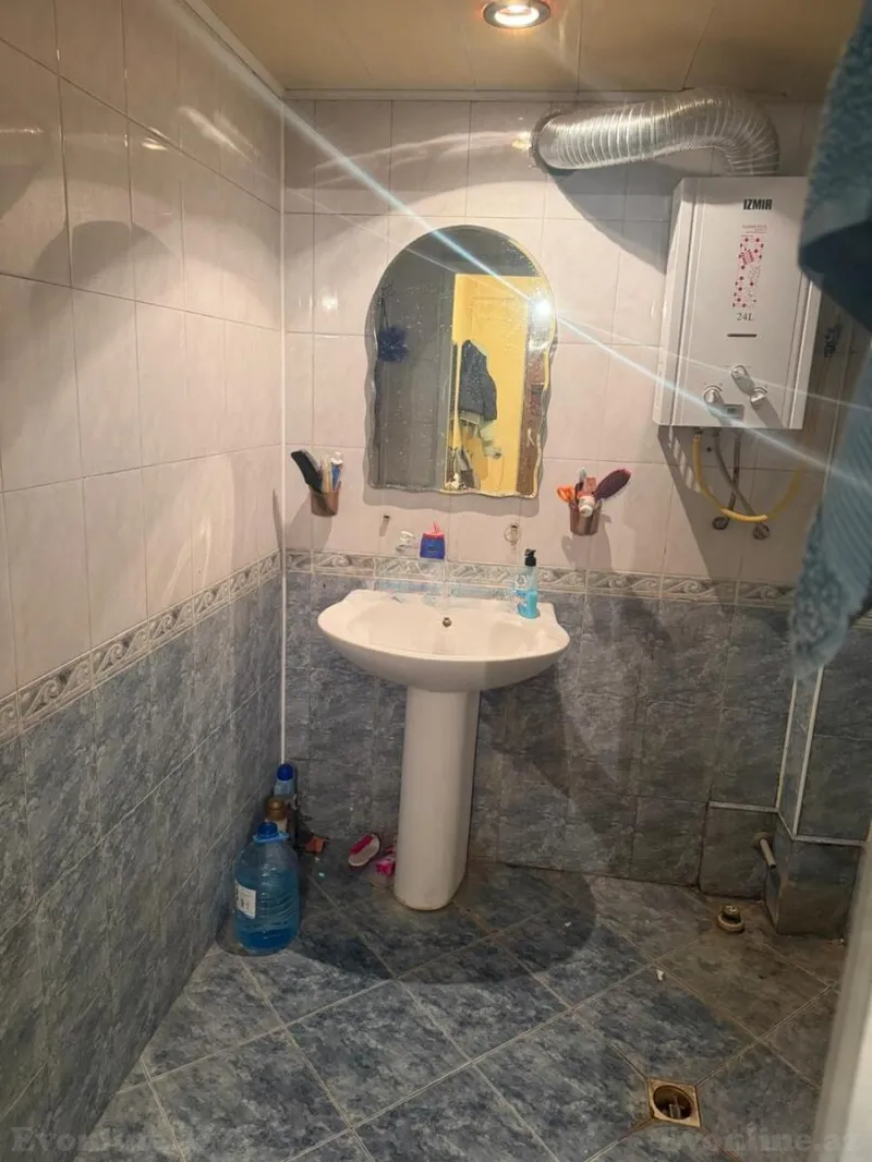 Kirayə verilir 2 otaqlı Mənzil Köhnə tikili 65 m² Gənclik m. - şəkil 3