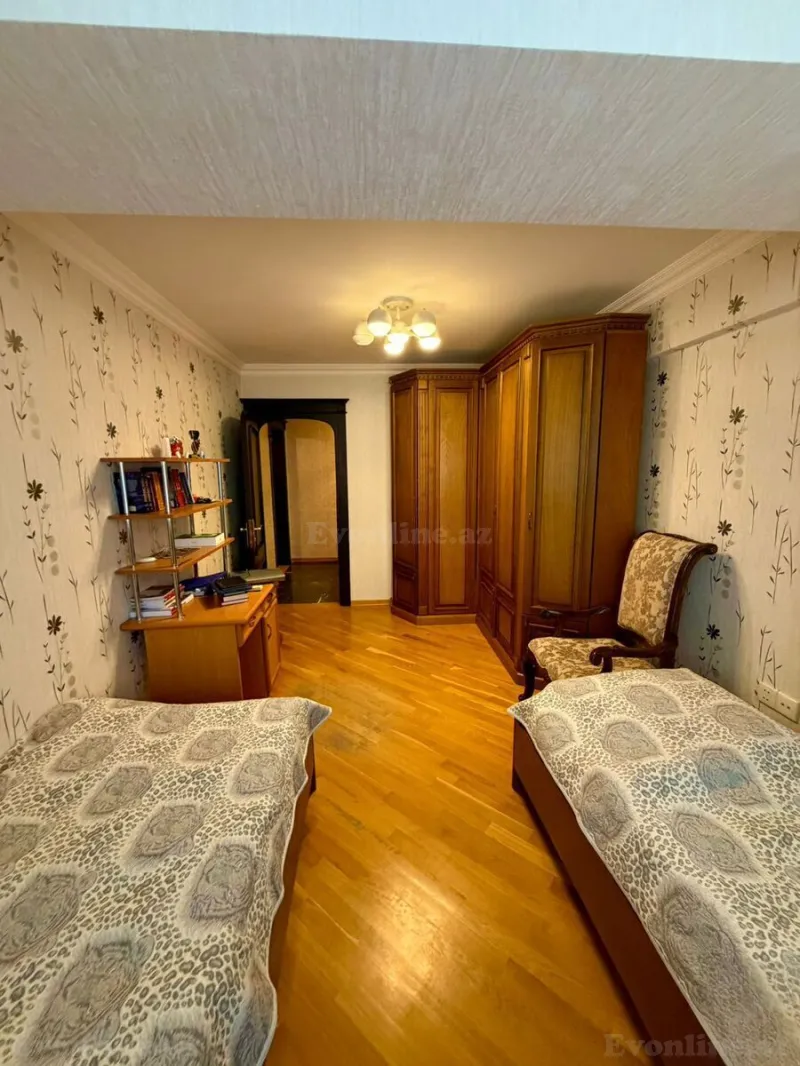 Satılır 3 otaqlı Mənzil Köhnə tikili 115 m² Yasamal r. - şəkil 10