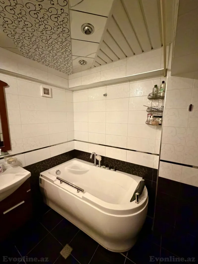 Satılır 3 otaqlı Mənzil Köhnə tikili 115 m² Yasamal r. - şəkil 13
