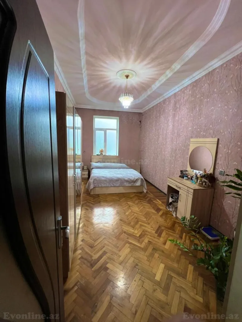 Satılır 2 otaqlı Mənzil Köhnə tikili 75 m² Xətai r. - şəkil 6
