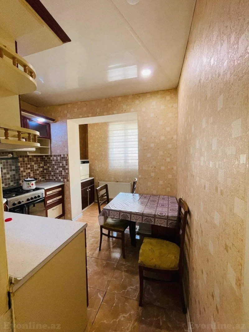 Kirayə verilir 4 otaqlı Mənzil Köhnə tikili 11 m² İnşaatçılar m. - şəkil 10