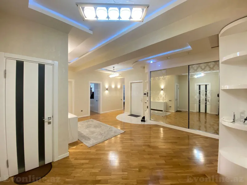 Kirayə verilir 4 otaqlı Mənzil Yeni tikili 200 m² Nizami m. - şəkil 8